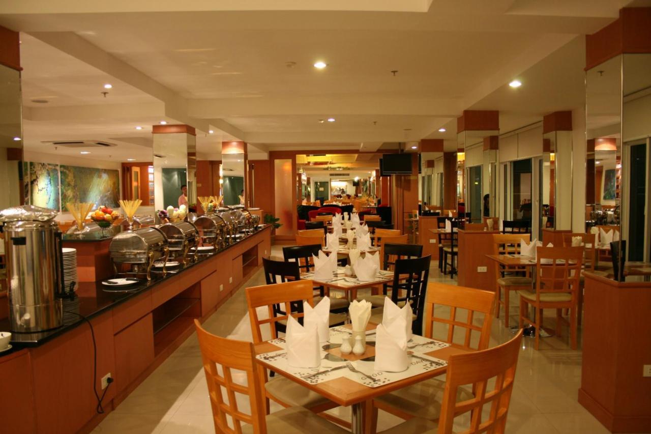 Baron Beach Hotel Pattaya Extérieur photo