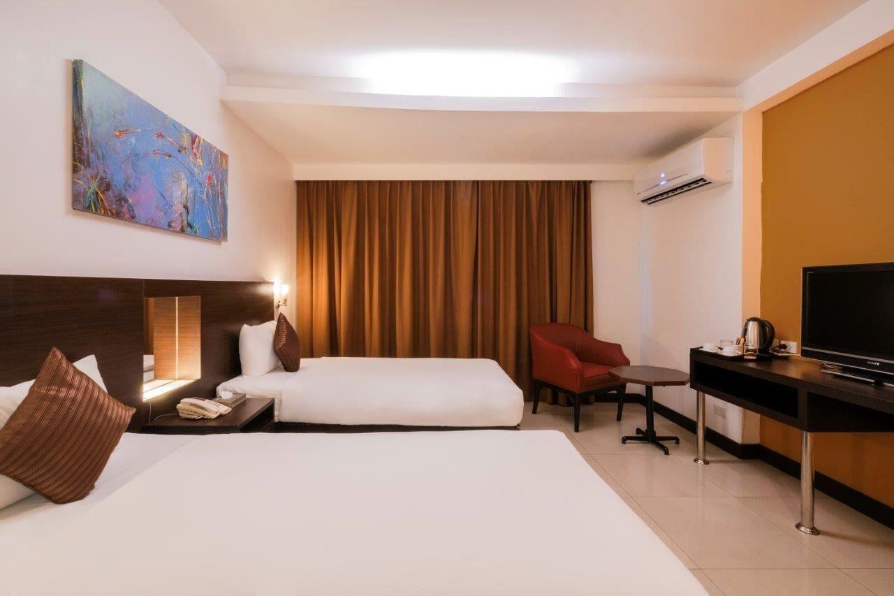 Baron Beach Hotel Pattaya Extérieur photo