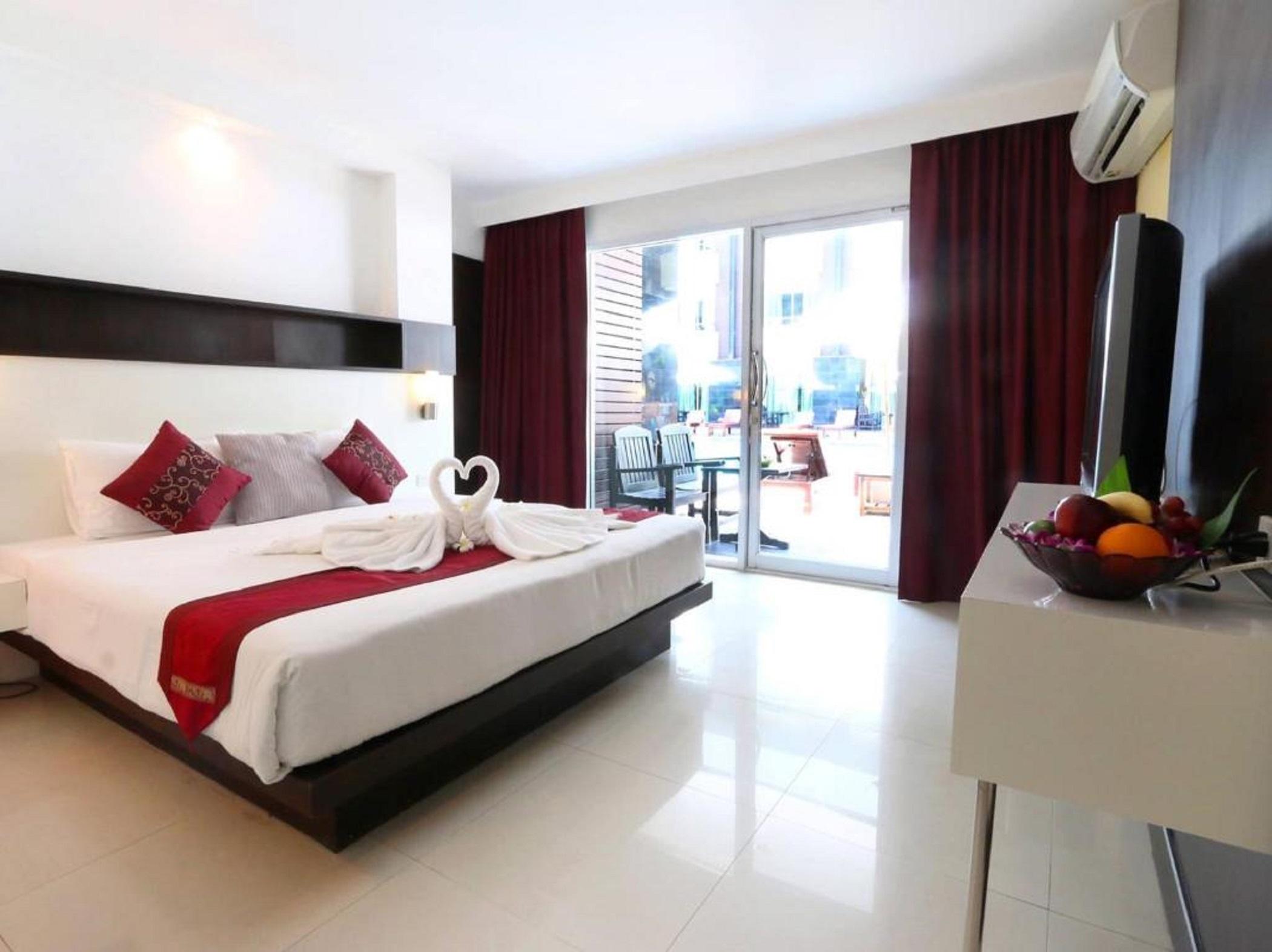 Baron Beach Hotel Pattaya Extérieur photo