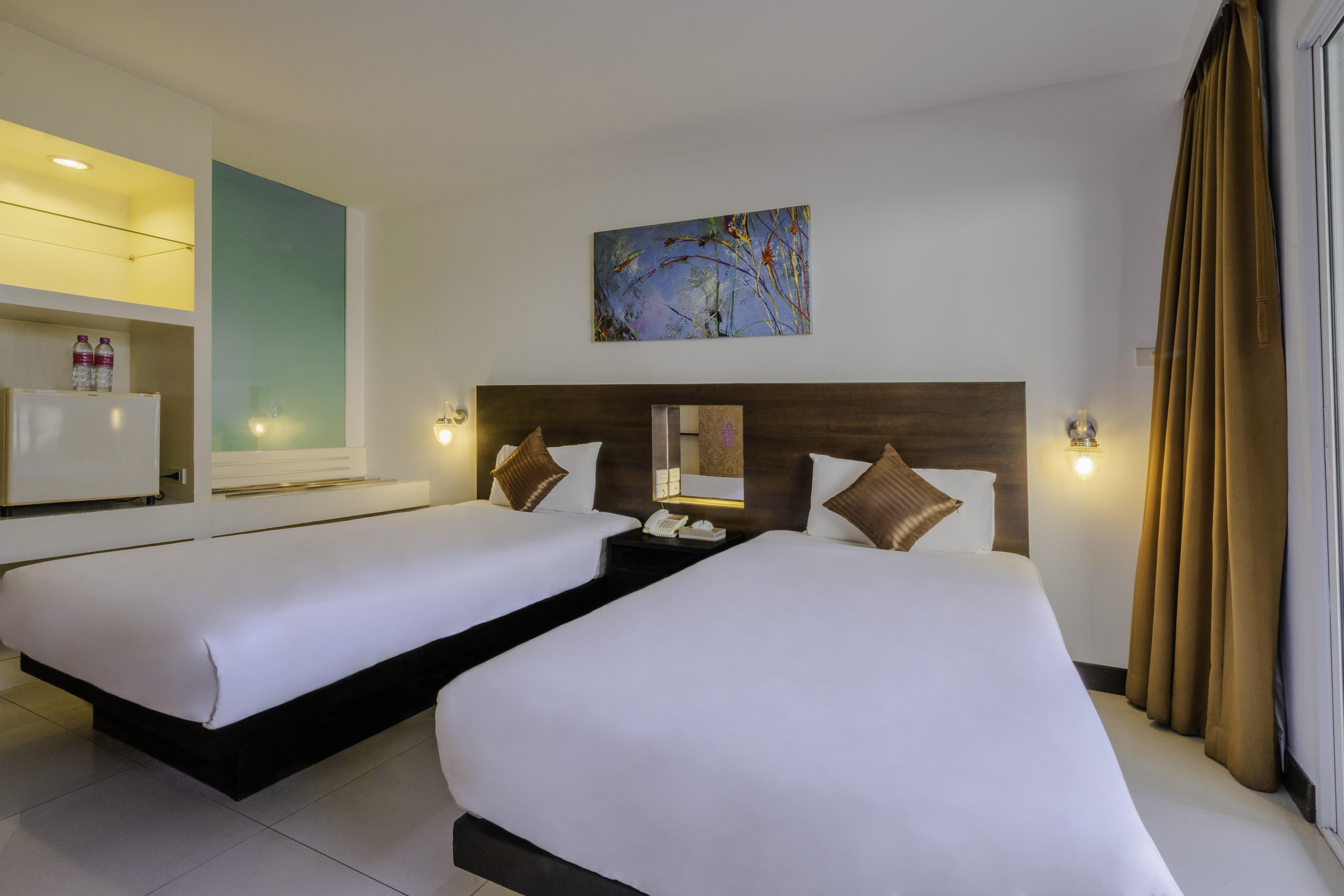 Baron Beach Hotel Pattaya Extérieur photo