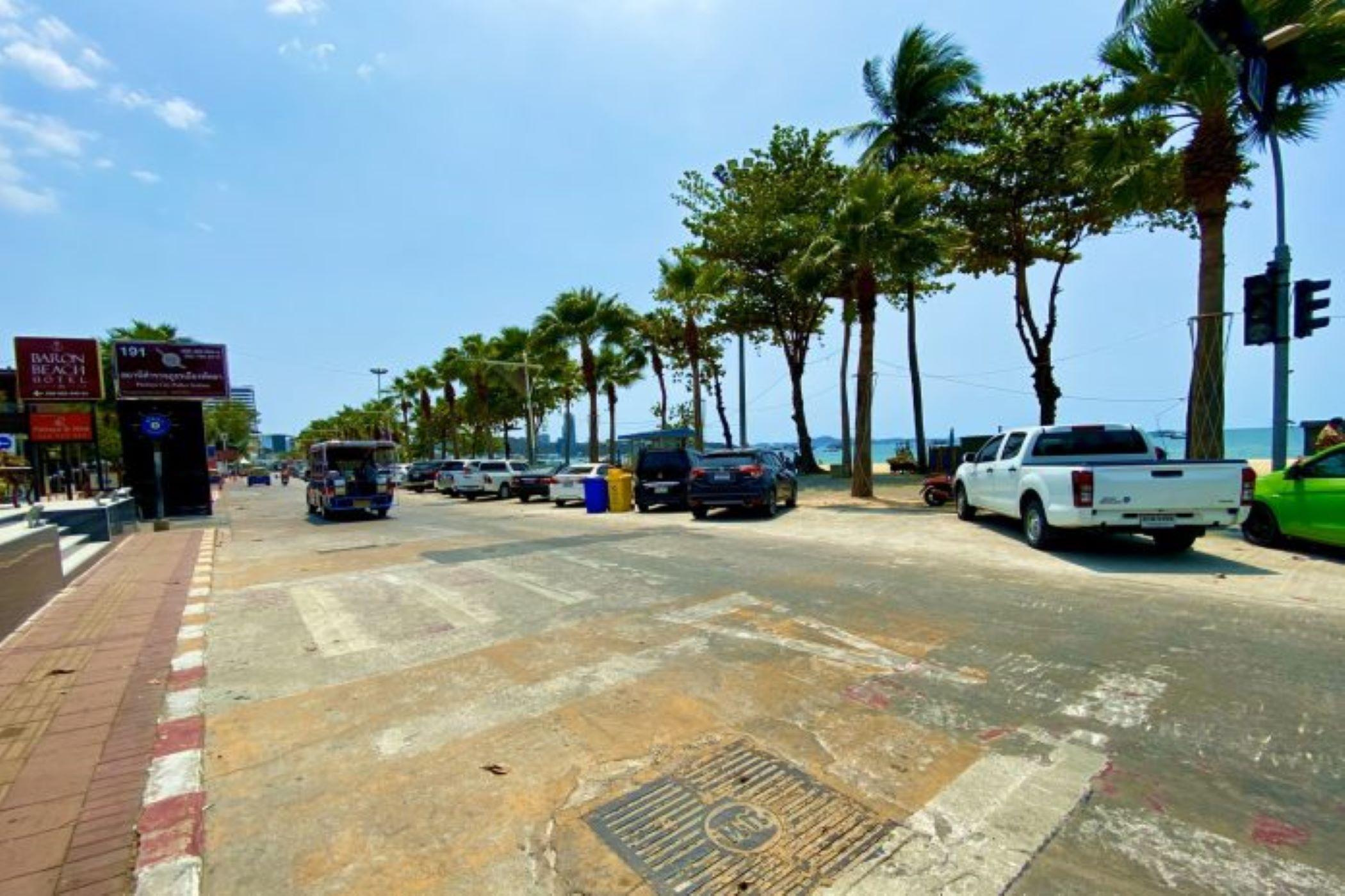 Baron Beach Hotel Pattaya Extérieur photo
