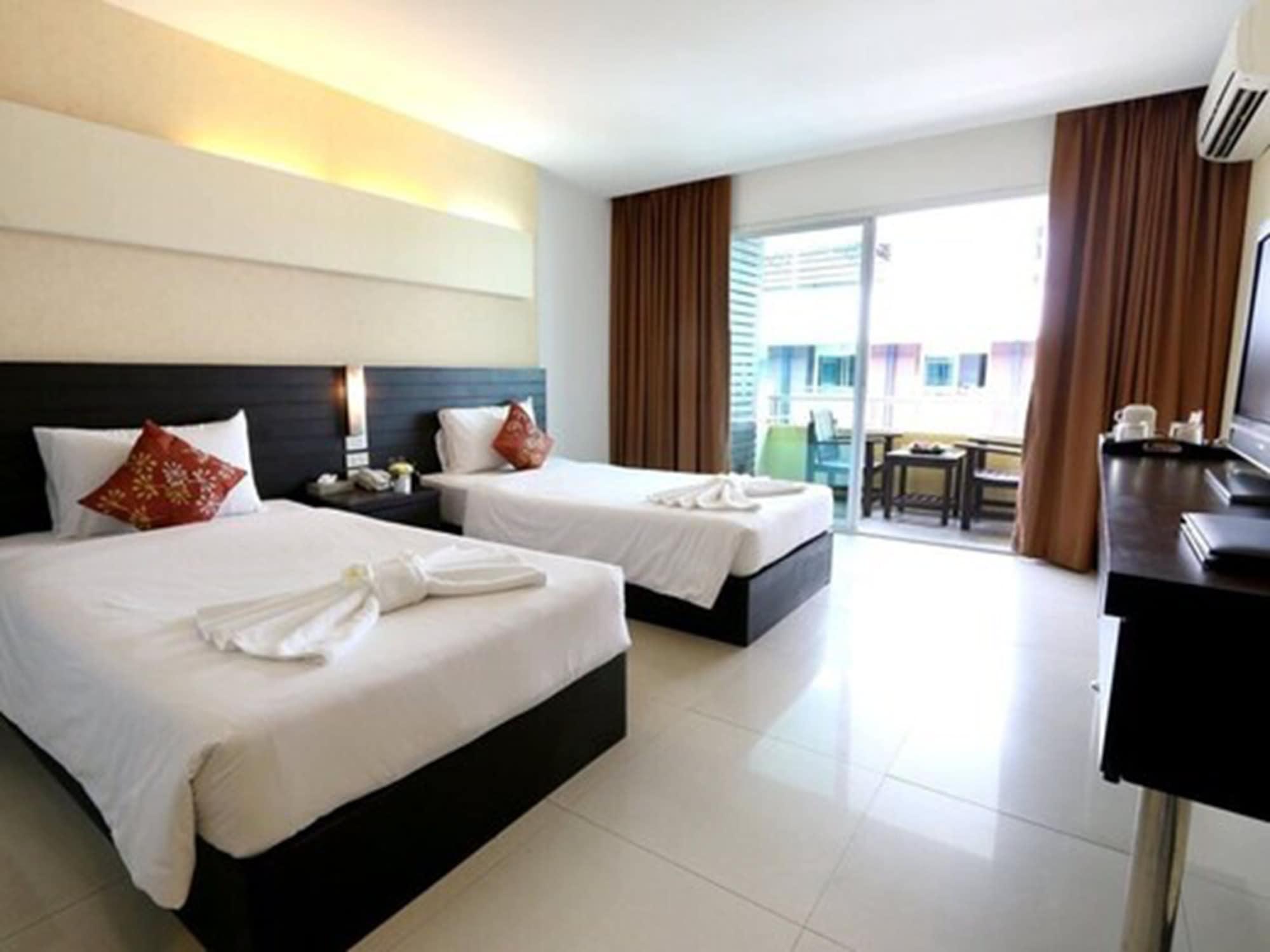 Baron Beach Hotel Pattaya Extérieur photo