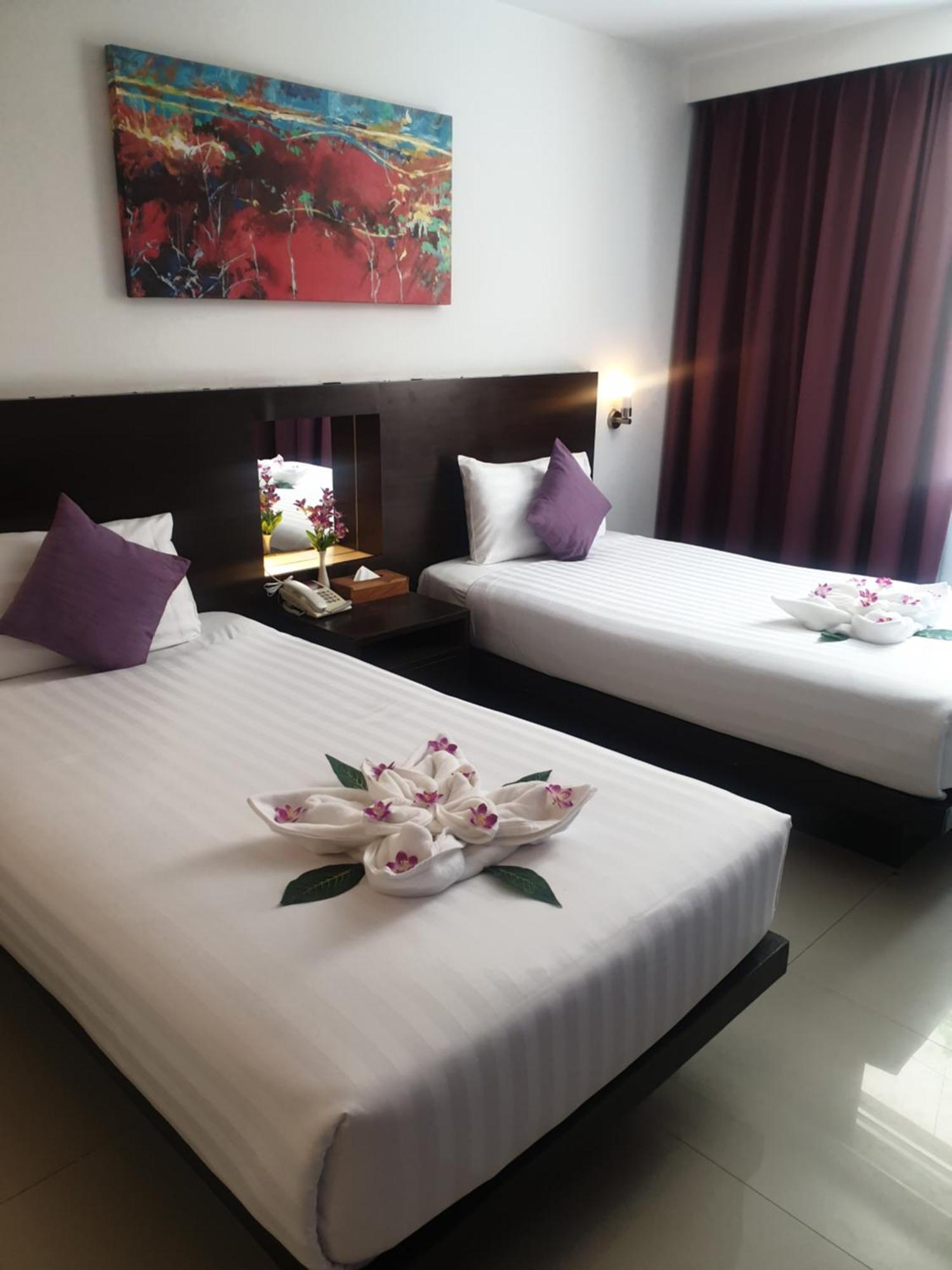Baron Beach Hotel Pattaya Extérieur photo