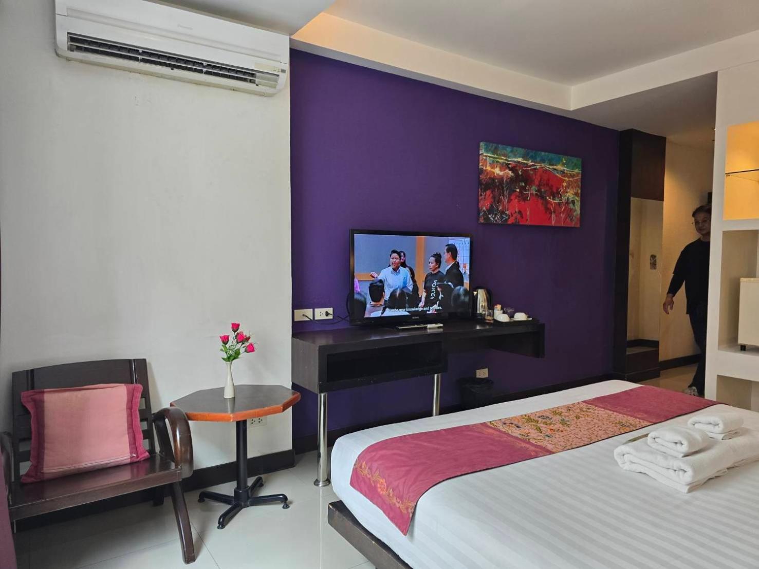 Baron Beach Hotel Pattaya Extérieur photo
