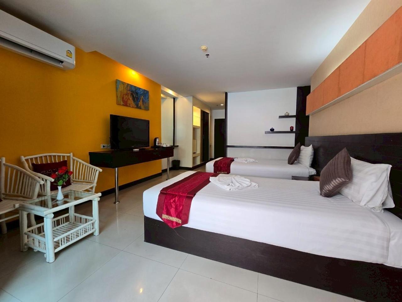 Baron Beach Hotel Pattaya Extérieur photo