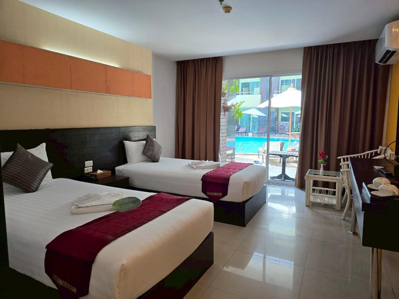 Baron Beach Hotel Pattaya Extérieur photo