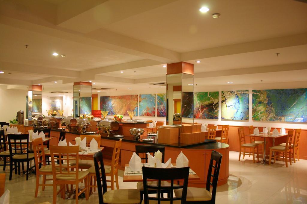 Baron Beach Hotel Pattaya Extérieur photo