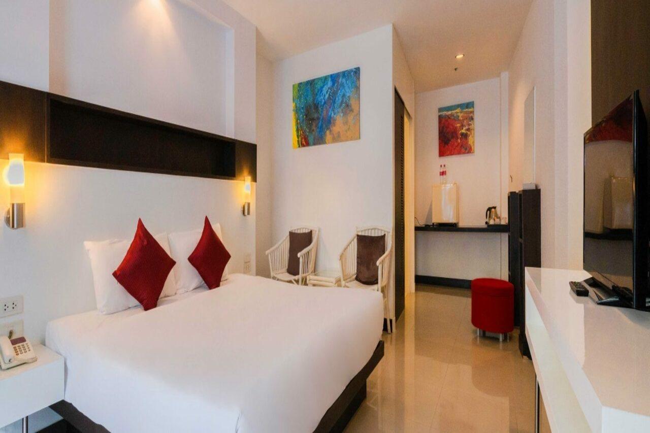Baron Beach Hotel Pattaya Extérieur photo